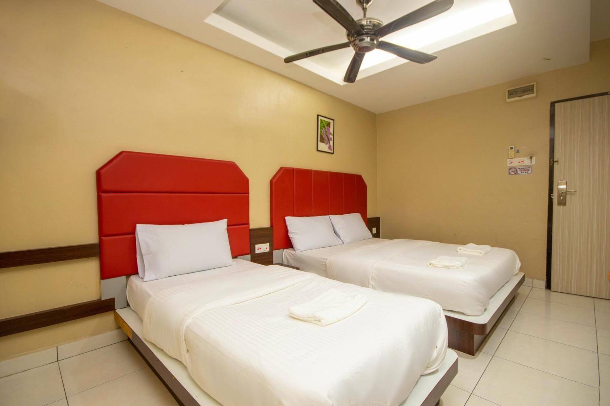 Jq Happy Lumut Hotel Exterior foto